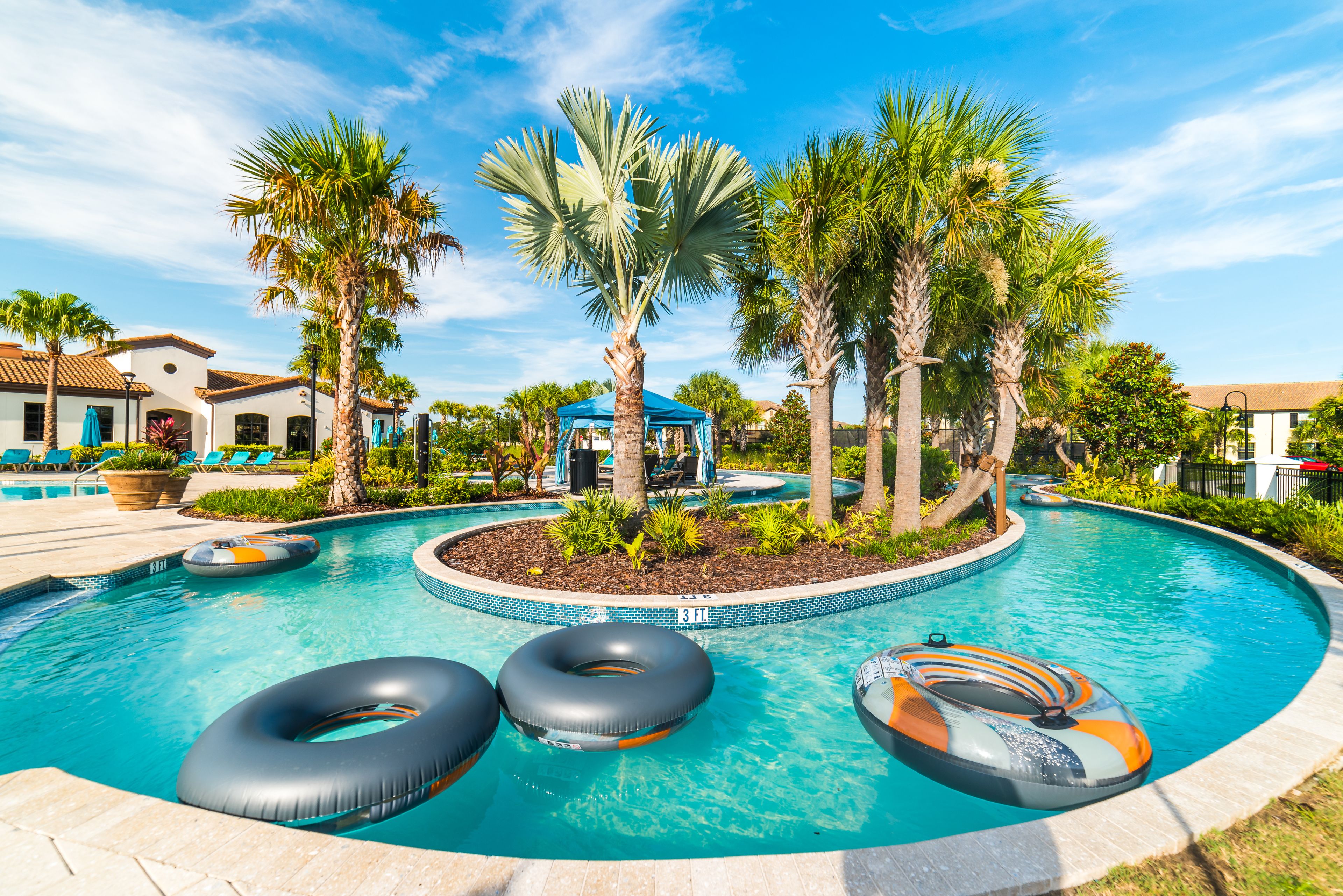 Seasonal outdoor pool, pool umbrellas, sun loungers