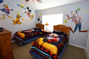 Family Townhome, Hot Tub, Garden Area | Children's theme room