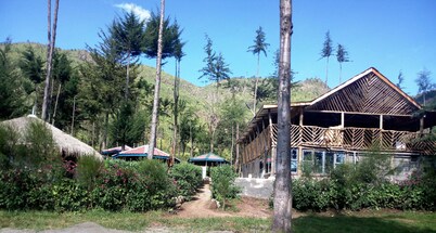 매버릭 캠프 론다벨즈 앤드 홈스테이