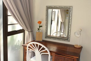 Standard Double Room, Non Smoking (Cozy) | Premium bedding, in-room safe, individually decorated - Panorama Guest House (Qonce)