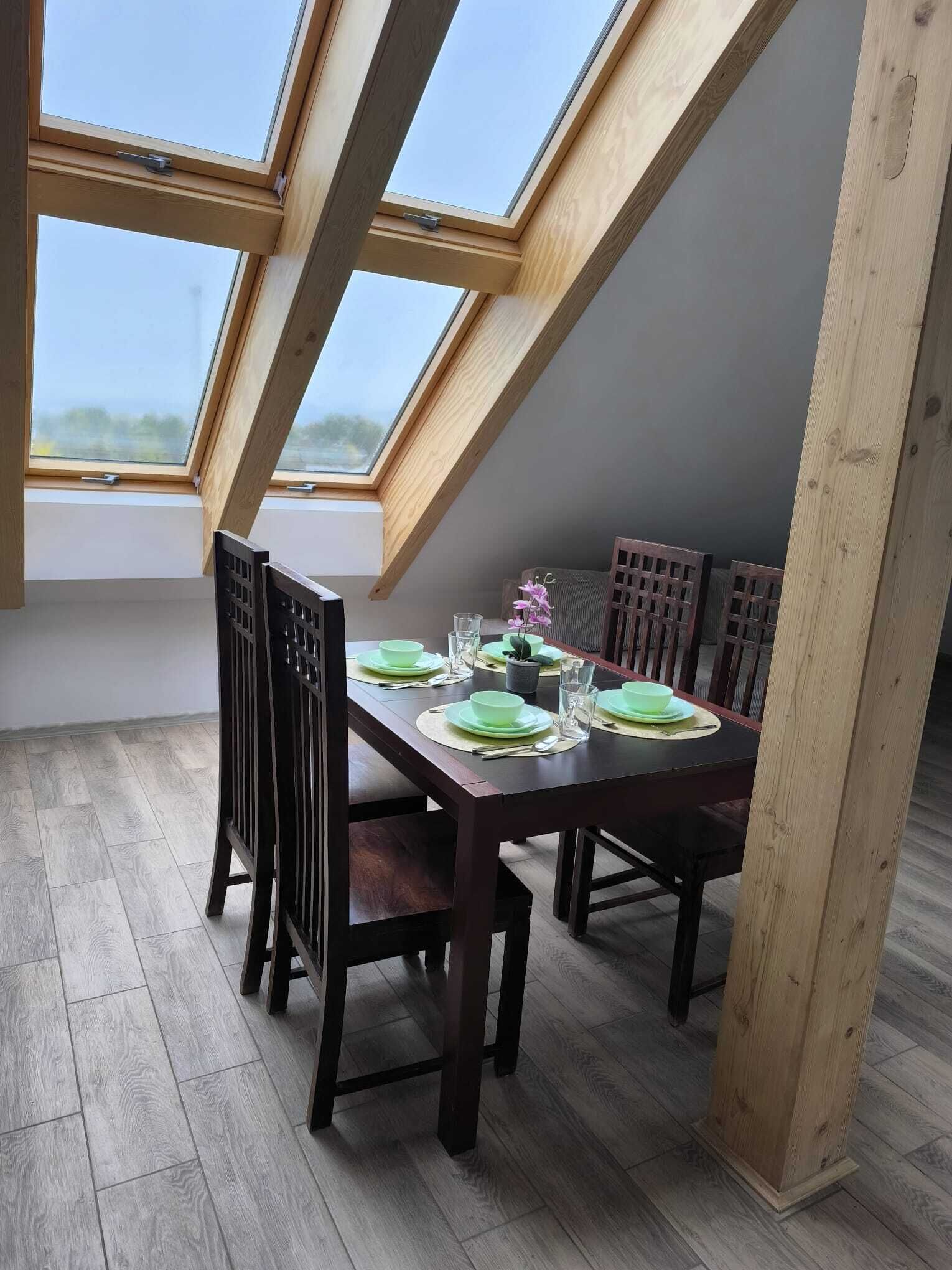 Quadruple Room | In-room dining