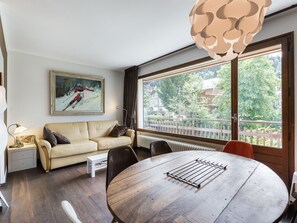 TV - Comfortable studio in Megève center with balcony and parking (Megève)
