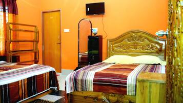 Dobbeltrom – deluxe, 1 queensize-seng, ikke-røyk | Wi-fi (inkludert) og sengetøy