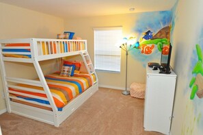 Maison en rangée familiale, côté jardin | Chambre thématique pour enfant