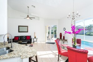 Breakfast area