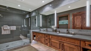 Appartamento, 2 camere da letto | Bagno | Asciugacapelli, asciugamani, shampoo