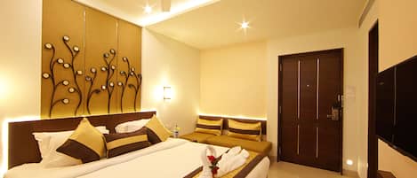 1 bedroom, Egyptian cotton sheets, premium bedding, memory foam beds