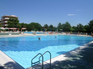 3 outdoor pools, pool umbrellas - Residence Valbella (San Michele al Tagliamento)
