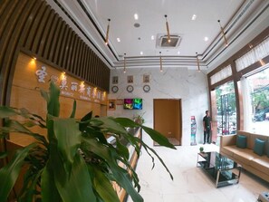 Lobby - St. Moritz Business Hotel (Phnom Penh)