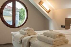 Estudi | Minibar, planxa i posts de planxar, bressols gratuïts i wifi gratuïta 