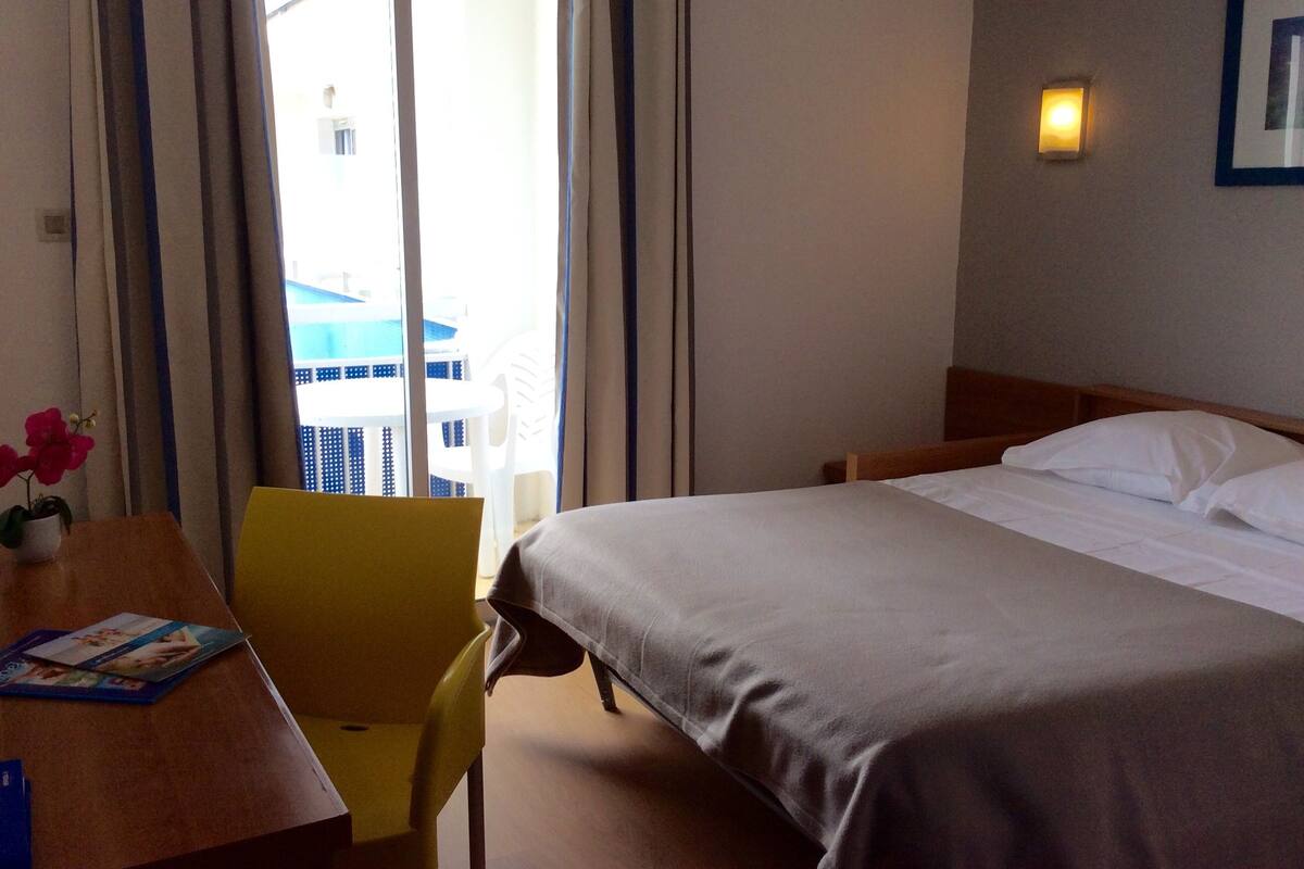 Desk, blackout drapes, cribs (surcharge), WiFi (surcharge)