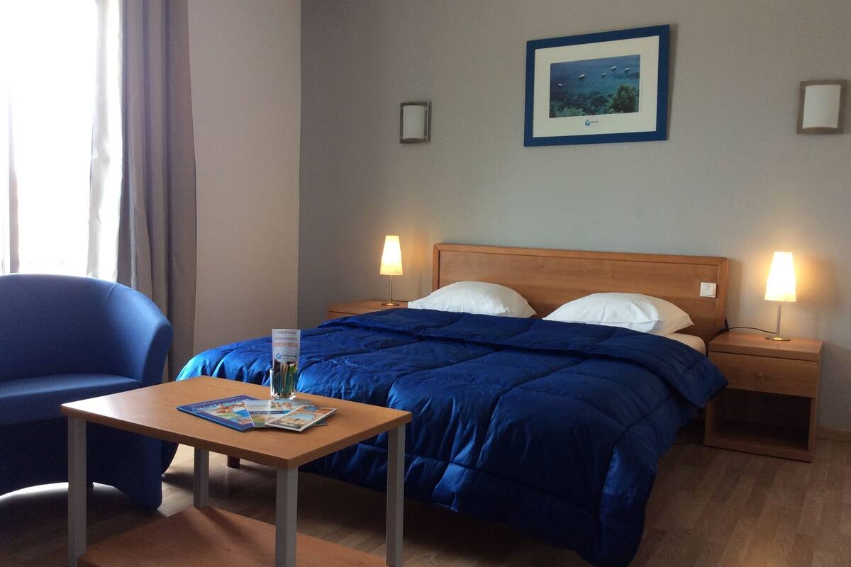 Comfort Studio, Balcony | Desk, blackout drapes, cribs (surcharge), WiFi (surcharge)