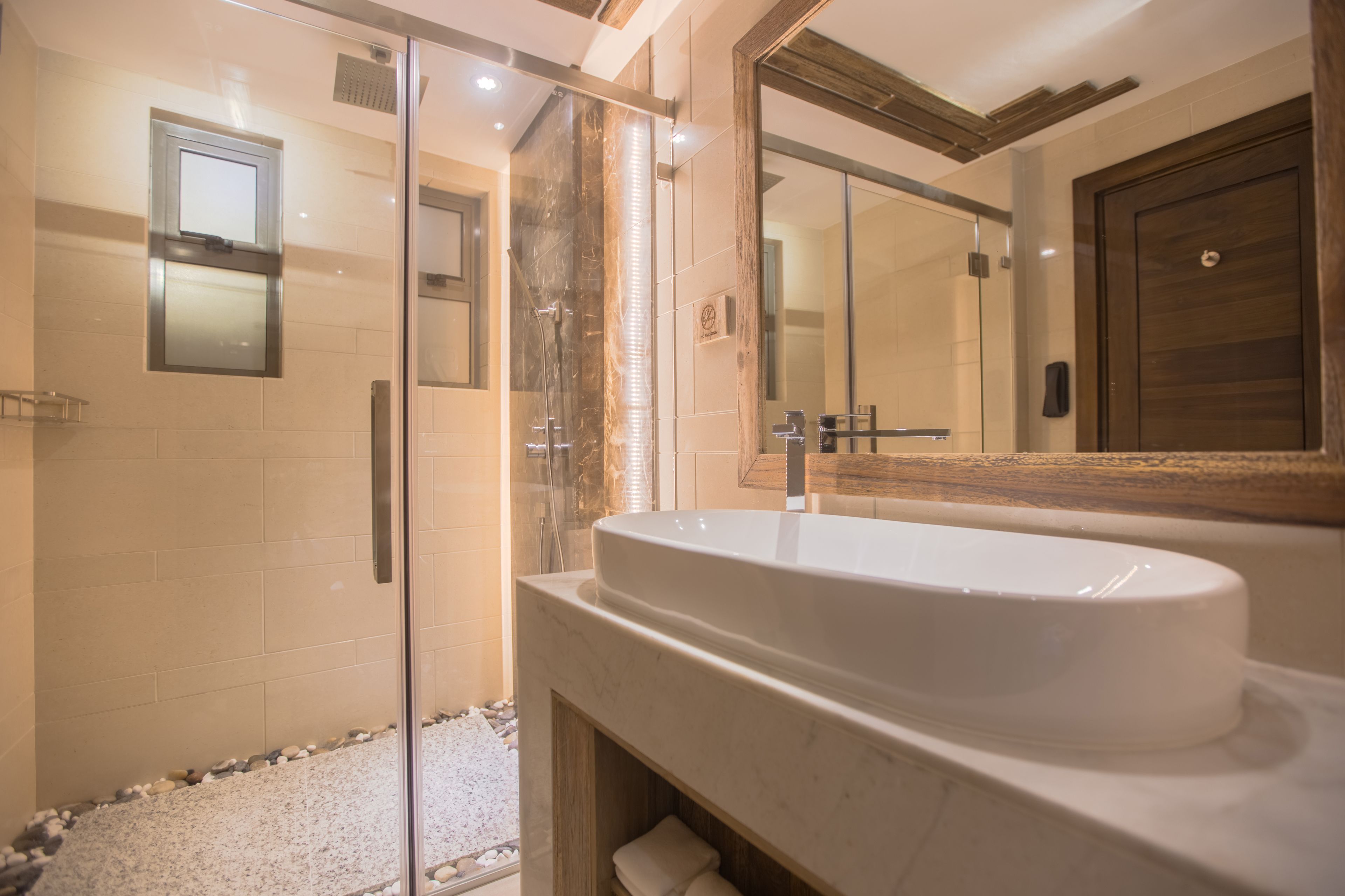 executive suite with balcony, free airport transfer | bathroom | shower, rainfall showerhead, free toiletries, hair dryer