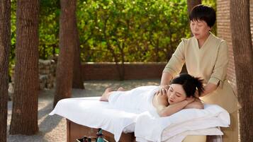 Sauna, body treatments, body scrubs, facials, 3 treatment rooms