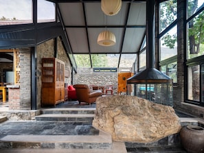 Big Rock House | 1 chambre, coffres-forts dans les chambres, décoration personnalisée