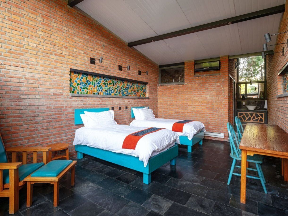 Caja de seguridad en la habitación y decoración personalizada 