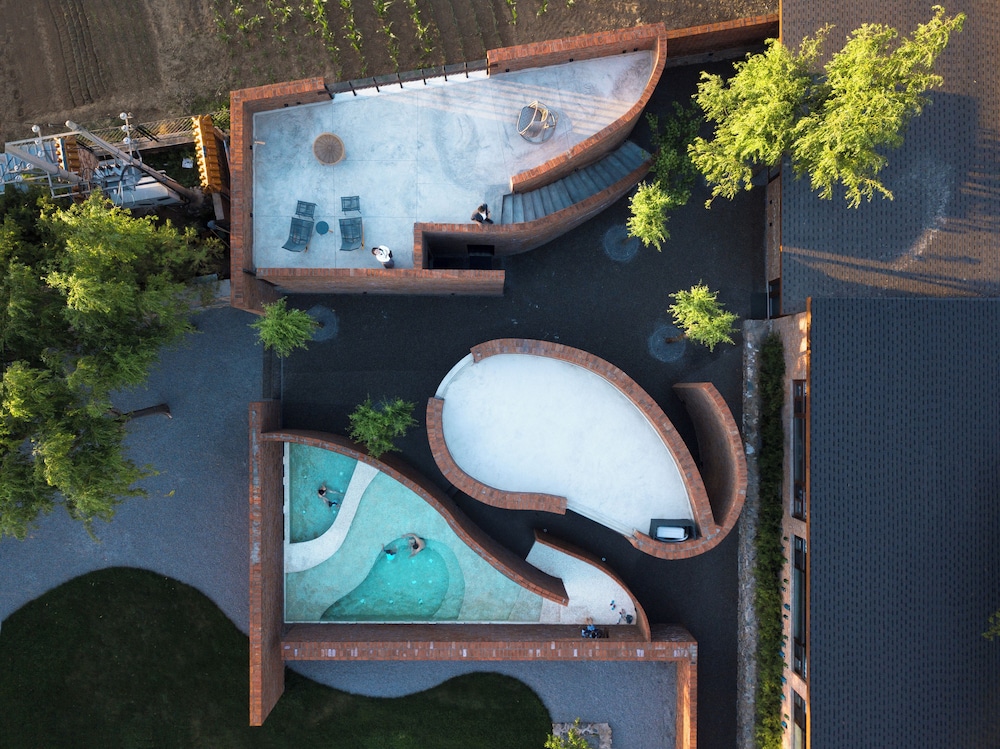 Brickyard Retreat at Mutianyu Great Wall by null