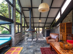 Big Rock House | In-room safe, individually decorated, individually furnished, desk - Brickyard Retreat at Mutianyu Great Wall (Huairou)