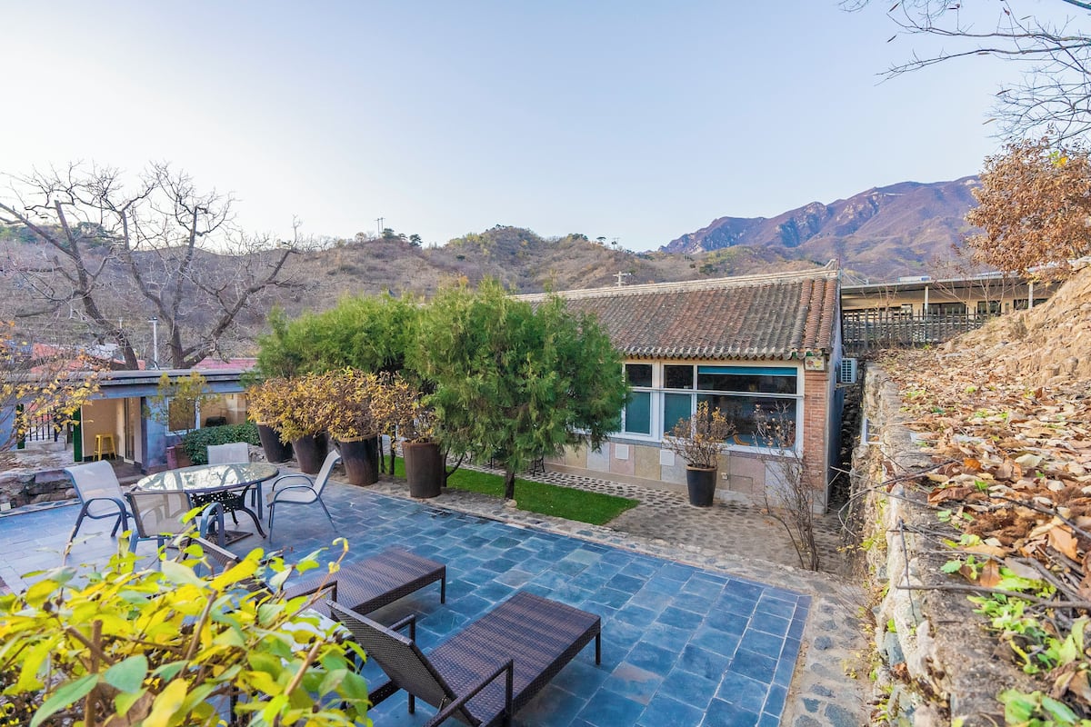 Lilac Cottage | 1 bedroom, in-room safe, individually decorated, individually furnished