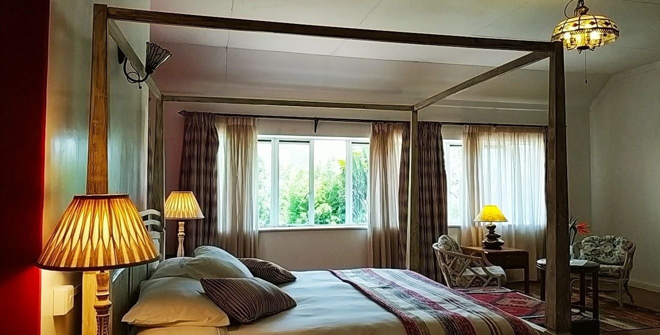 Deluxe Suite, 1 King Bed, Balcony, Garden View | Egyptian cotton sheets, premium bedding, down comforters