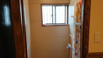 In-room safe, free WiFi, bed sheets