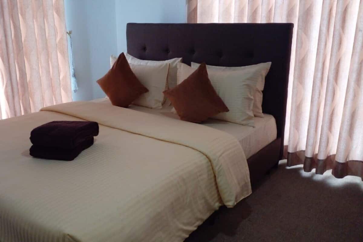 Chambre Deluxe | 7 chambres, rideaux occultants, fer et planche à repasser, Wi-Fi gratuit