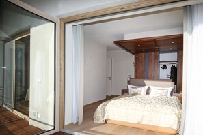 Apartment (Atmos) | Zimmersafe, Verdunkelungsvorhänge, schallisolierte Zimmer