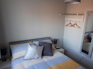 Habitació individual bàsica, 1 llit individual | Wifi gratuïta i roba de llit 