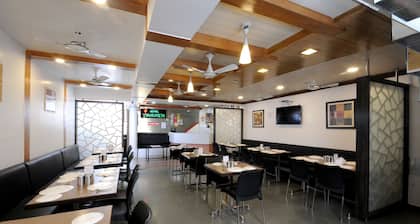 Hotel Vyankatesh