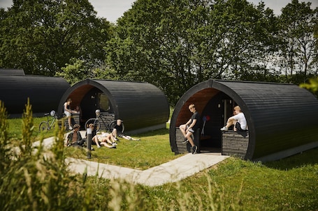 Fachada de la propiedad. Arena Midt