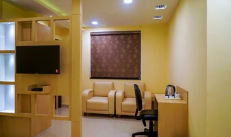 Deluxe Room | Desk, iron/ironing board, free WiFi, bed sheets