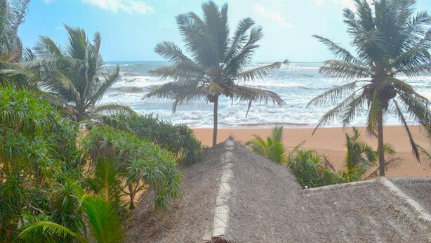 Unclassified image, 1 of 17, button - Yoho New Casa Mark (Induruwa)