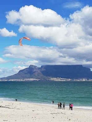 Beach nearby - Two Bedroom Apartment (Cape Town)