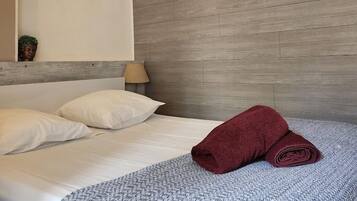 Doppia Economy, bagno in camera | Biancheria da letto di alta qualità, lenzuola