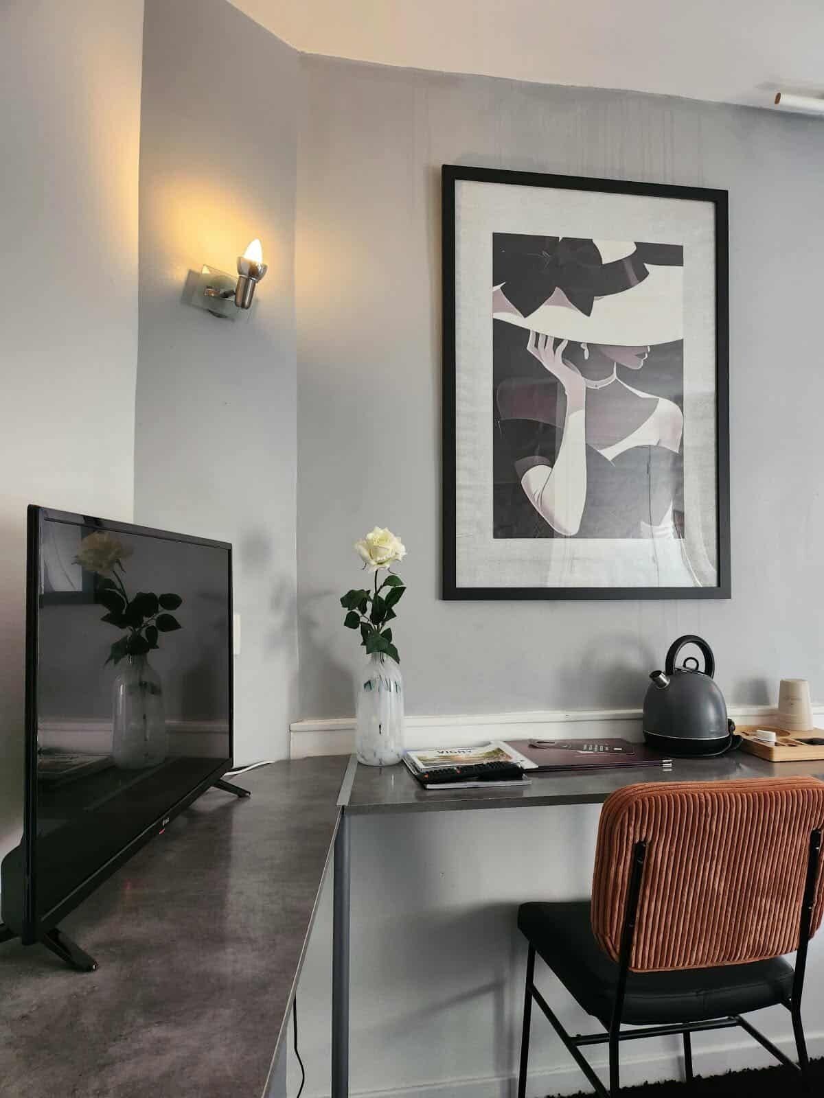 Deluxe Double Room, Ensuite, City View | Premium bedding, bed sheets