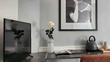 Chambre Double Deluxe, salle de bains attenante, vue ville