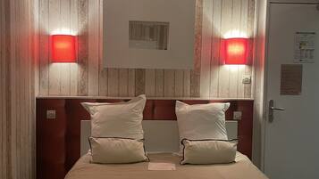 Chambre Double Standard, salle de bains privée