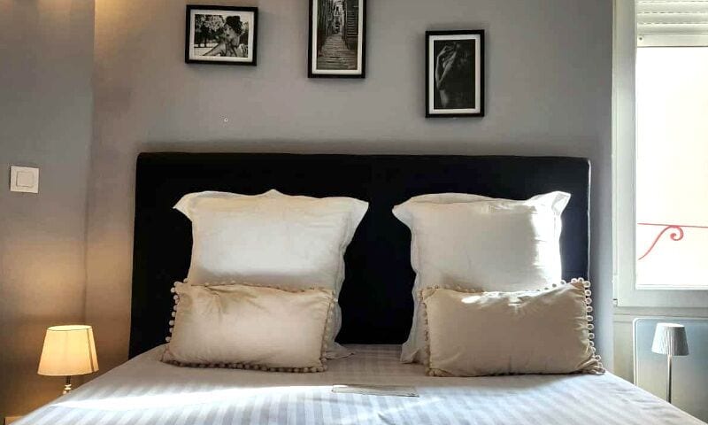 Deluxe-Doppelzimmer, mit Bad, Stadtblick