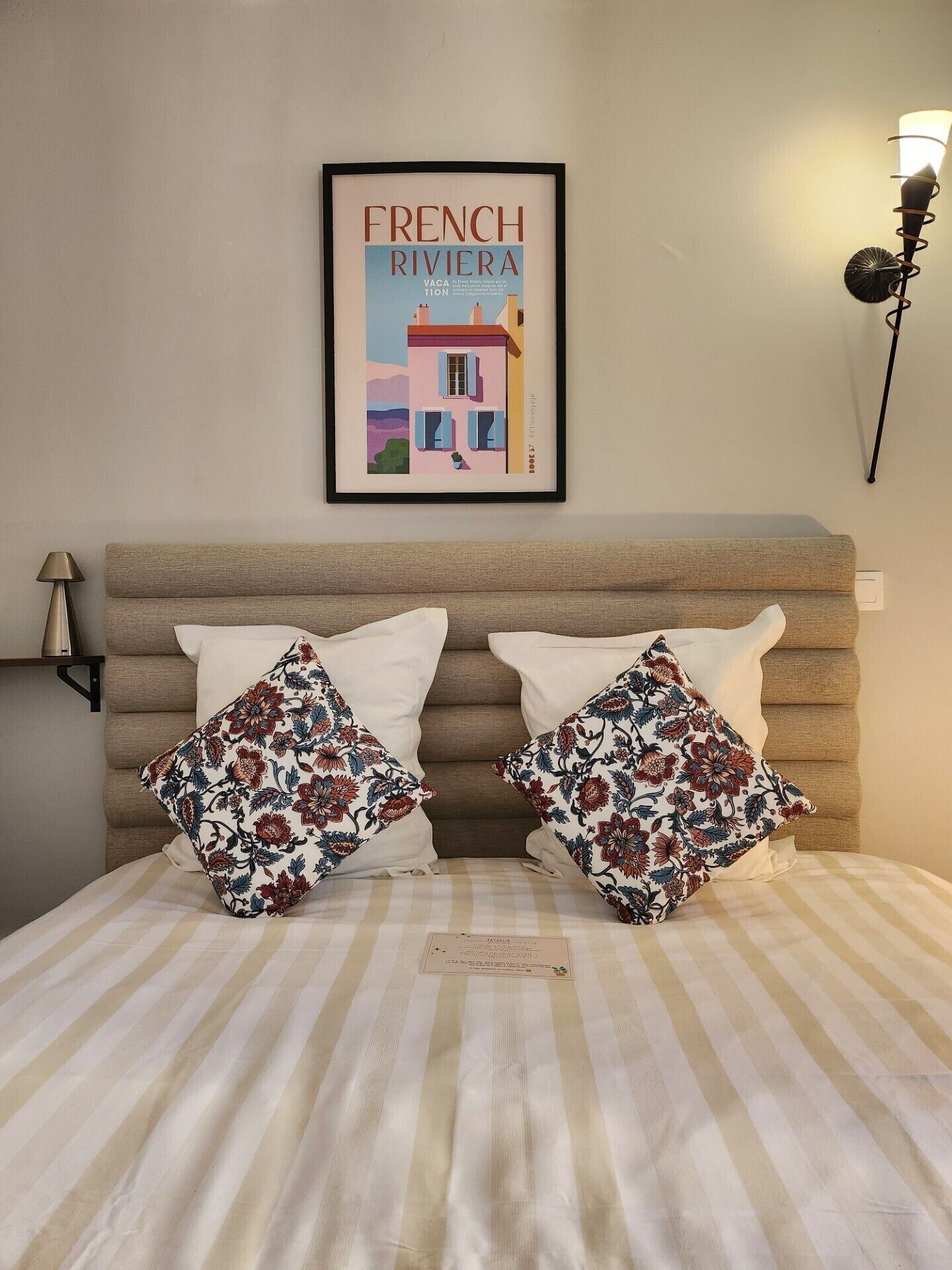 أغطية فراش متميزة وبديكورات فريدة لكل غرفة وطراز فريد لكل وحدة ومكتب