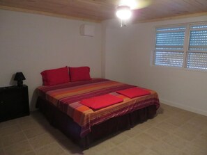 이코노미 더블룸, 킹사이즈침대 1개, 금연 | 무료 WiFi, 침대 시트