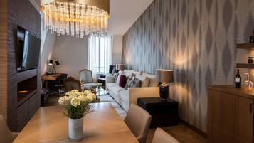 Lake View Prestige Suite with Spa access