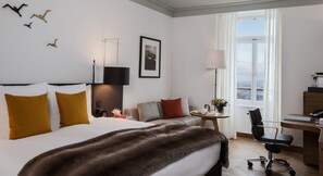 Lake View Deluxe Room with Spa access | Frette Italian sheets, premium bedding, down duvets, memory-foam beds - Bürgenstock Hotels & Resort – Palace Hotel (Ennetbuergen)