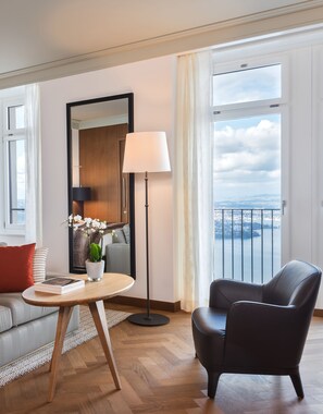Frette Italian sheets, premium bedding, down duvets, memory-foam beds - Bürgenstock Hotels & Resort – Palace Hotel (Ennetbuergen)
