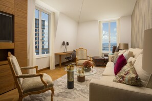 Suíte, 1 quarto, vista para o lago (Prestige, with Spa Access) | Vista do quarto