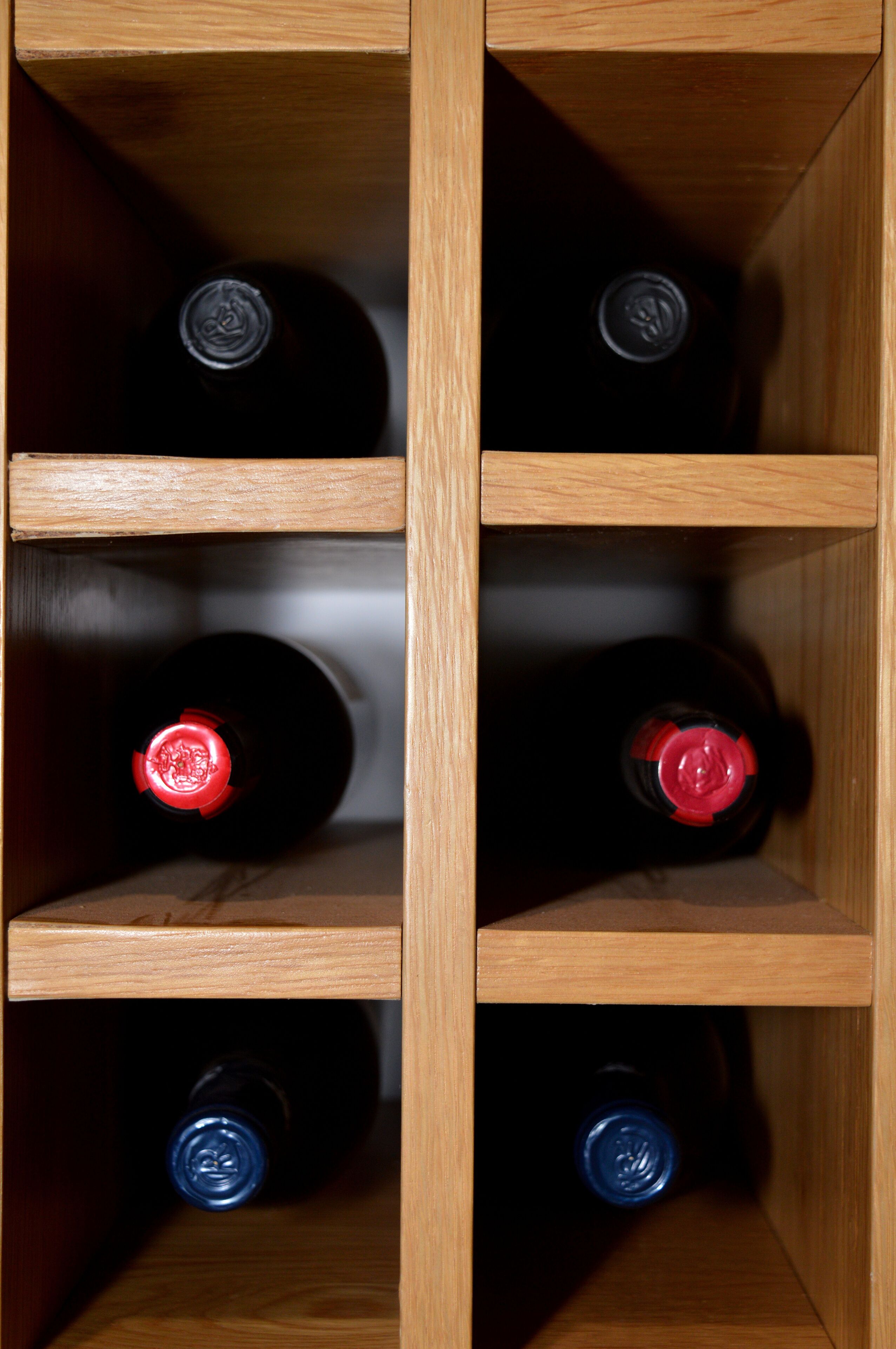 breakfast, lunch, dinner served; local and international cuisine