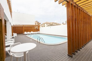 Outdoor pool, sun loungers - Hotel Da Luz (Sal)