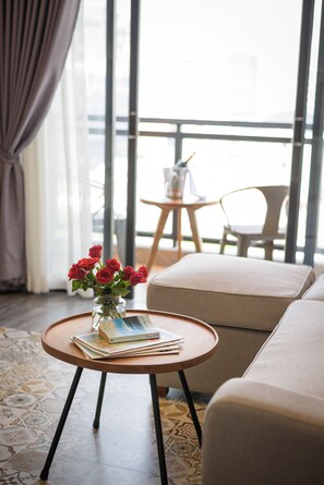 Egyptian cotton sheets, premium bedding, minibar, in-room safe - Phnom Penh 51 Hotel & Residences (Phnom Penh)