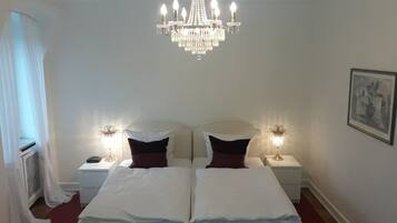 Classic Room, Non Smoking | 1 bedroom, individually decorated, individually furnished, desk