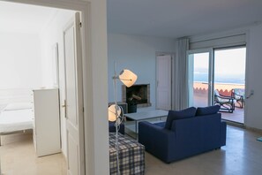 3 chambres, fer et planche Ă repasser, draps fournis