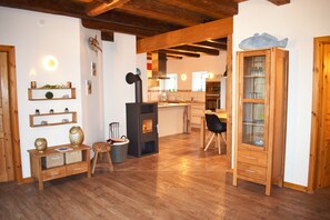 House (Ole Hof Incl. End Cleaning Fee 100€) | Living area | Flat-screen TV - Ferienhaus Ole Hof (Risum-Lindholm)